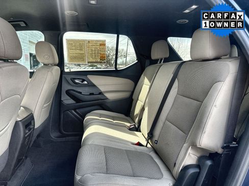 Used 2022 Chevrolet Traverse LS image 33