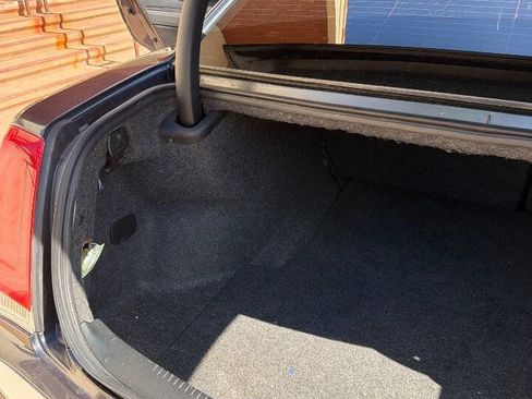 Used 2018 Chrysler 300 Touring w/ Chrome Appearance Package image 24