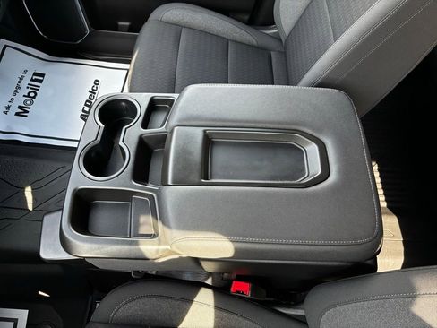 Used 2024 Chevrolet Silverado 1500 LT image 36