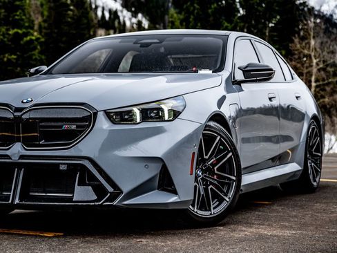 New 2026 BMW M5 w/ Executive Package AWD/4WD image 3