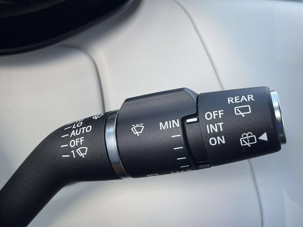 New 2027 Land Rover Range Rover Sport SE AWD/4WD image 37