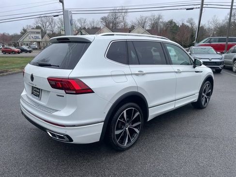 Certified 2023 Volkswagen Tiguan SEL R-Line image 4