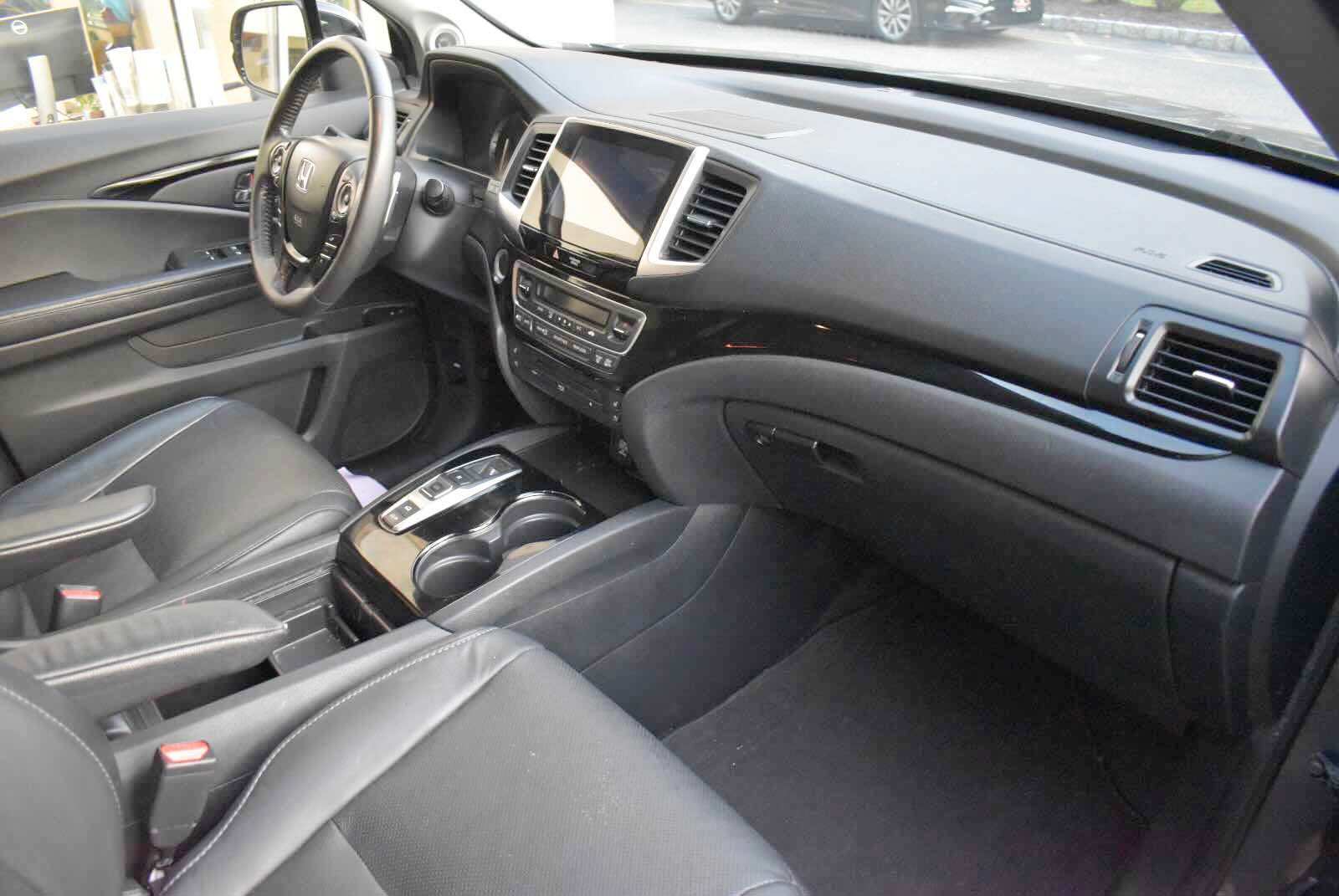 Used 2017 Honda Pilot Elite image 21
