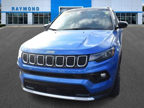 Used 2023 Jeep Compass Limited image 6