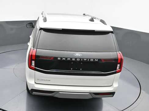Used 2025 Ford Expedition Platinum w/ Driver's Package image 35