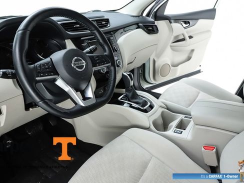 Used 2020 Nissan Rogue Sport SV w/ All-Weather Package AWD/4WD image 56