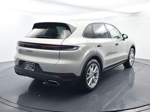 Certified 2024 Porsche Cayenne image 14