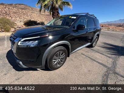 Used 2022 Nissan Pathfinder SV