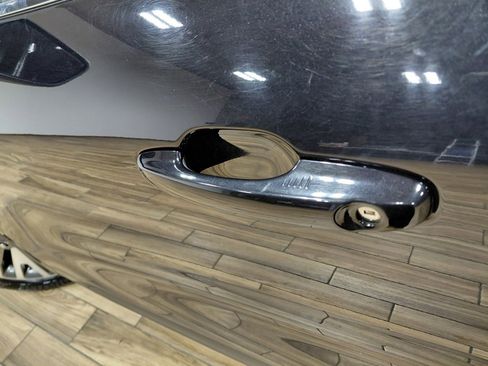 Certified 2022 Ford Escape Titanium image 9