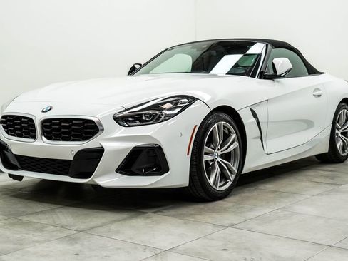Used 2025 BMW Z4 sDrive30i image 8