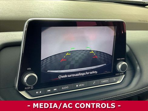 Certified 2023 Nissan Rogue SV FWD image 14