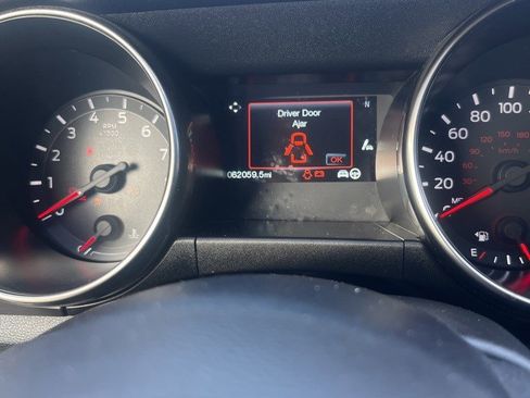 Used 2018 Ford Mustang Shelby GT350 w/ Convenience Package image 7