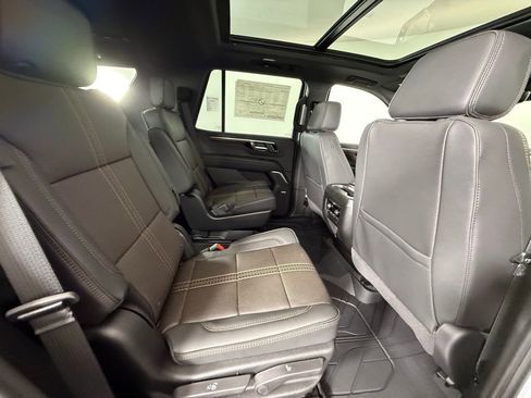 New 2026 Chevrolet Tahoe High Country image 18