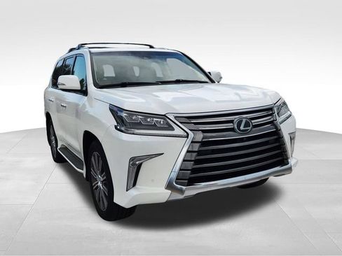 Used 2017 Lexus LX 570 4WD w/ Luxury Package image 3