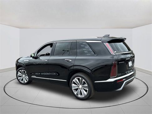 New 2026 Cadillac Vistiq Luxury image 3