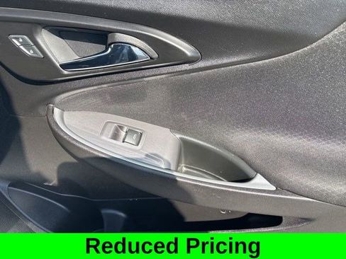 Used 2024 Chevrolet Malibu LT image 40