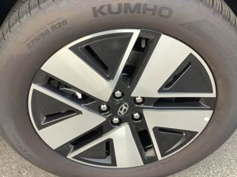 New 2026 Hyundai Ioniq 9 SEL image 32