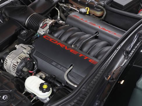 Used 2004 Chevrolet Corvette Convertible w/ Preferred Equipment Group RWD image 89
