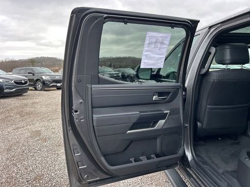 Used 2025 Toyota Tundra Platinum image 40