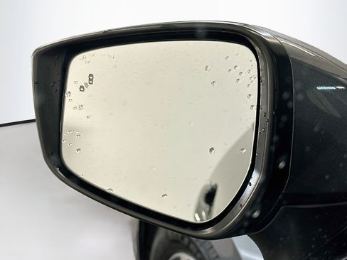 Used 2025 Nissan Versa SV FWD image 16