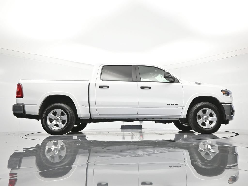Used 2025 RAM 1500 Big Horn AWD/4WD image 40