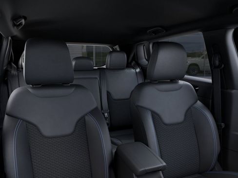 New 2026 Jeep Compass Latitude image 26