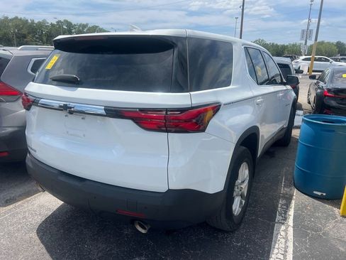 Used 2023 Chevrolet Traverse LS w/ Safety Package image 5