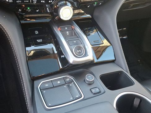 Used 2023 Acura MDX w/ Advance Package image 16