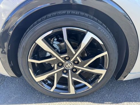 Used 2024 Toyota Prius Prime Premium image 10