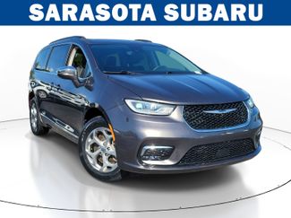 Used 2022 Chrysler Pacifica Limited AWD/4WD video 1