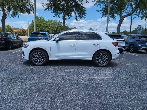 Used 2021 Audi Q3 2.0T Premium w/ Convenience Package AWD/4WD image 3