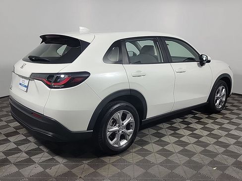 Certified 2023 Honda HR-V LX image 4
