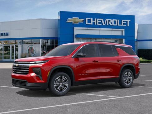 New 2026 Chevrolet Traverse LT w/ Driver Confidence Package image 2