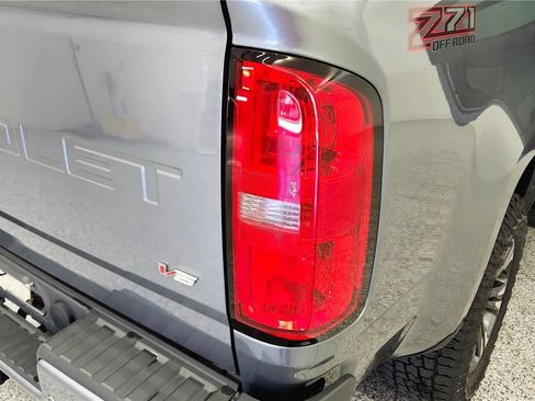 Used 2022 Chevrolet Colorado Z71 AWD/4WD image 15