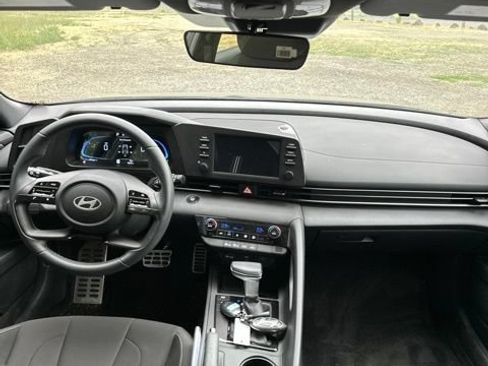 Certified 2025 Hyundai Elantra Sport FWD image 7