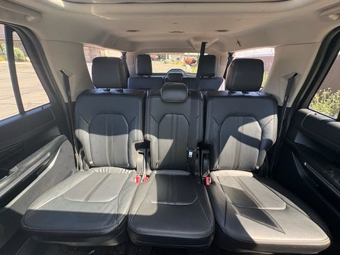 Used 2018 Ford Expedition Max Platinum AWD/4WD image 31