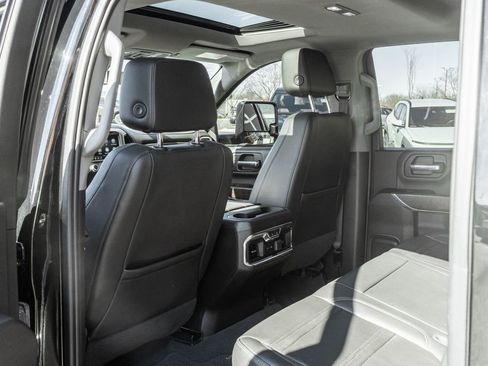 Used 2023 GMC Sierra 3500 Denali w/ Denali Ultimate Package AWD/4WD image 33