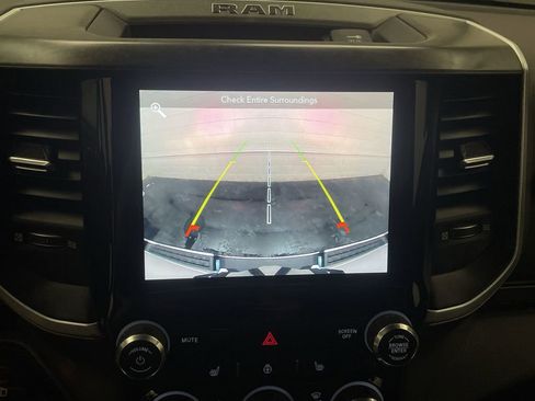 Used 2019 RAM 1500 Big Horn AWD/4WD image 9