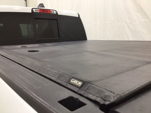 Used 2020 RAM 1500 Laramie w/ Off Road Group image 26