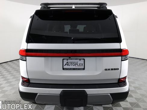 Used 2024 Lexus GX 550 image 6