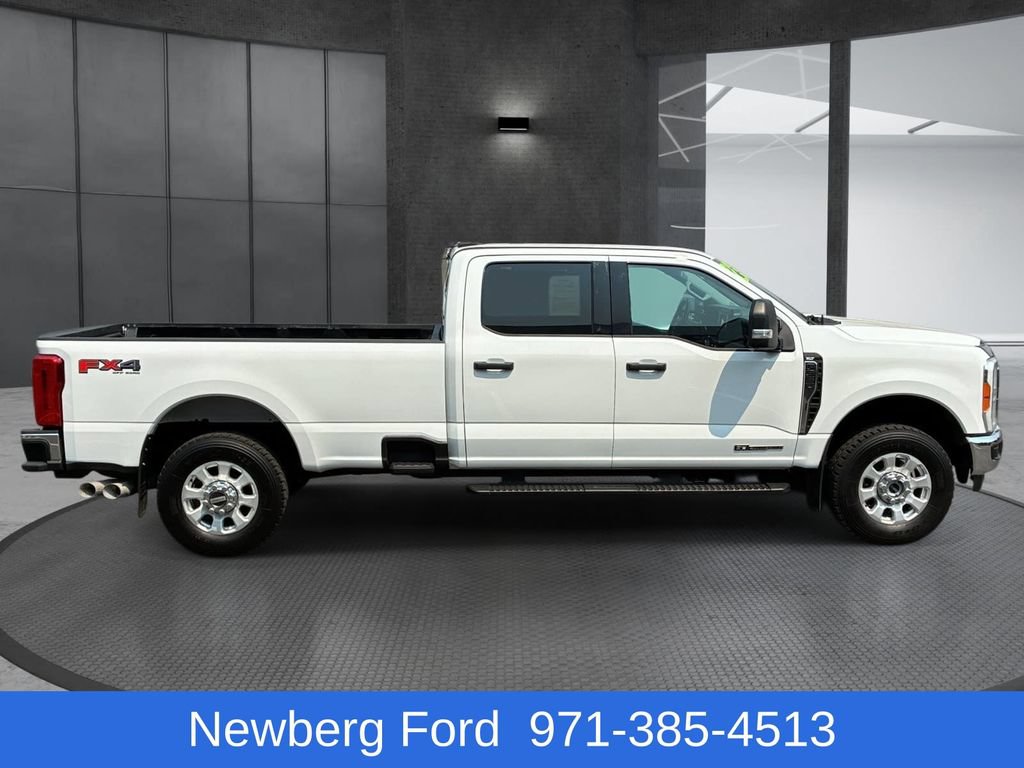 Used 2023 Ford F350 XLT w/ FX4 Off-Road Package AWD/4WD image 4