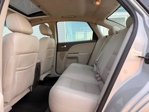 Used 2008 Ford Taurus SEL FWD image 13