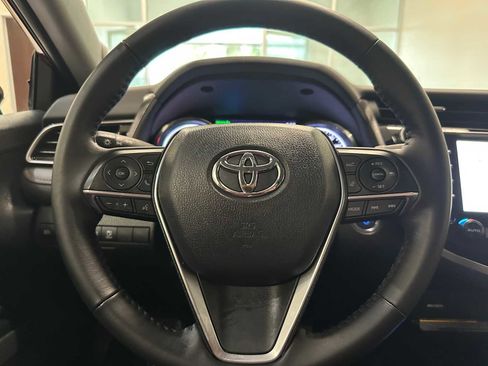 Used 2020 Toyota Camry XLE w/ Driver Assist Package image 11