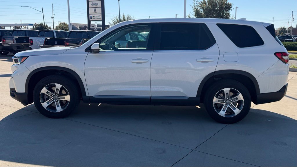 Certified 2025 Honda Pilot EX-L image 2