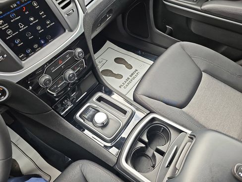 Used 2023 Chrysler 300 Touring RWD image 25