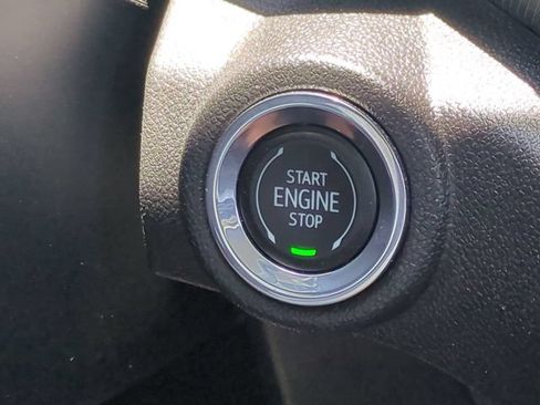 Used 2023 Chevrolet TrailBlazer LT FWD image 34