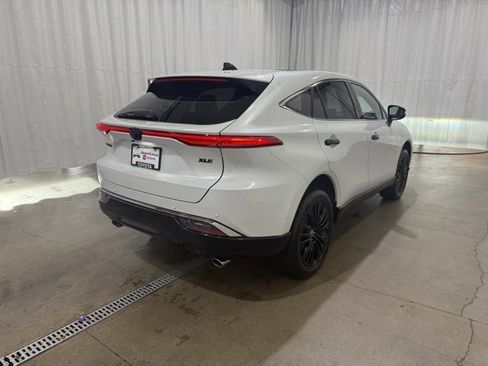 Certified 2024 Toyota Venza Nightshade image 4