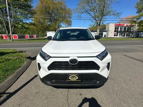 Used 2023 Toyota RAV4 LE AWD/4WD image 2