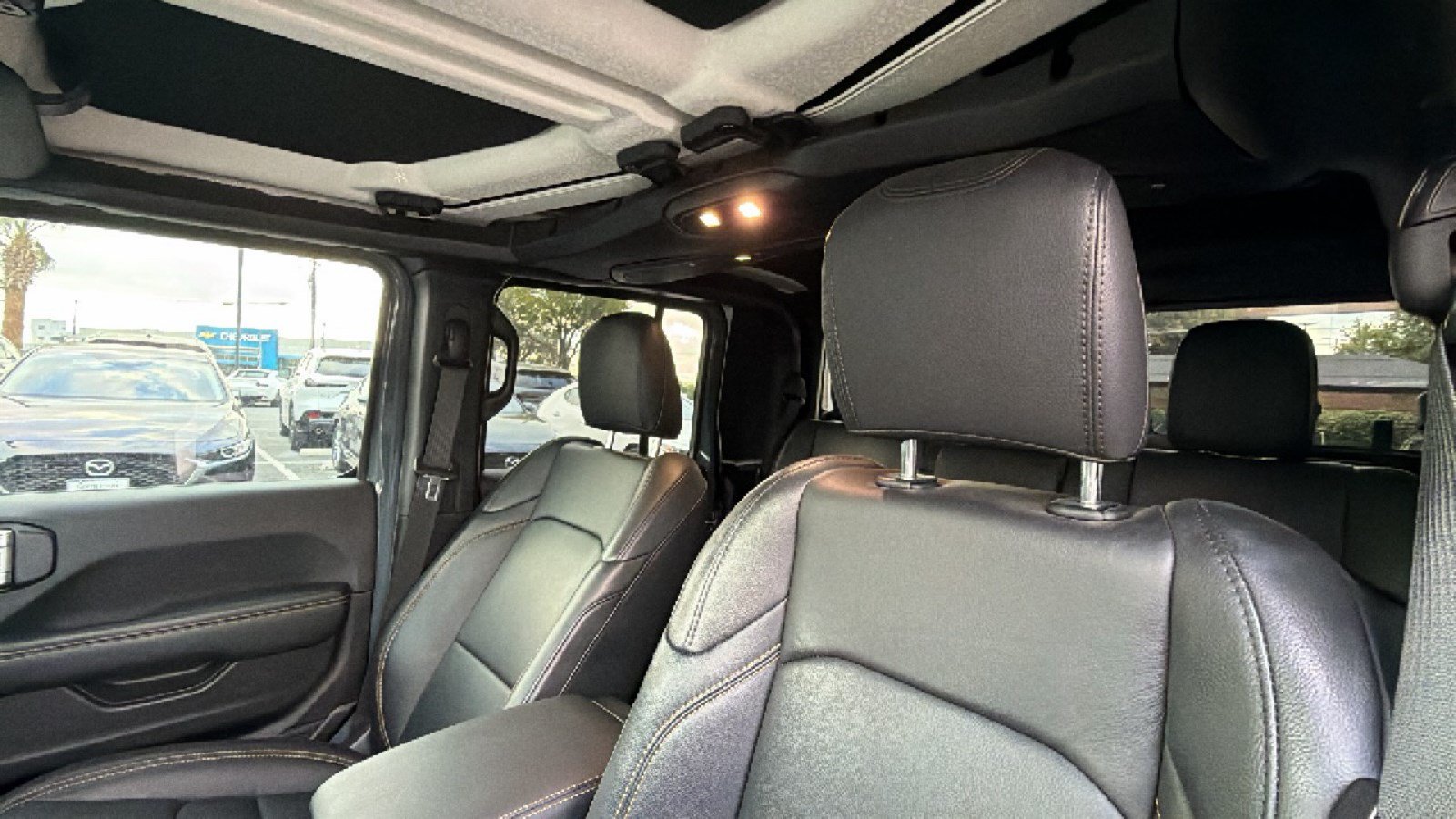 Used 2025 Jeep Gladiator Sport AWD/4WD image 16