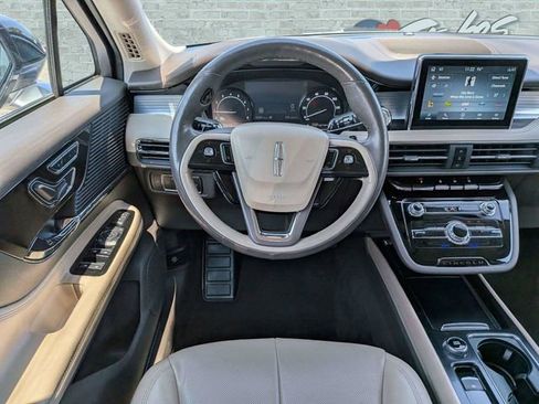 Used 2021 Lincoln Corsair AWD image 17
